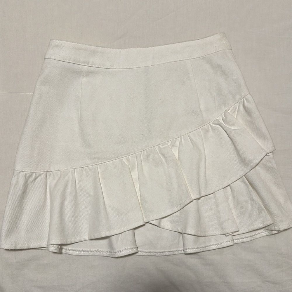 Emory Park White Ruffle Skirt Size S - Picture 7 of 13